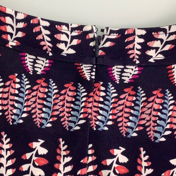 Tory Burch V neck Viscoce Fantasy Printed long sleeves dress size Small EUC - Picture 12 of 15